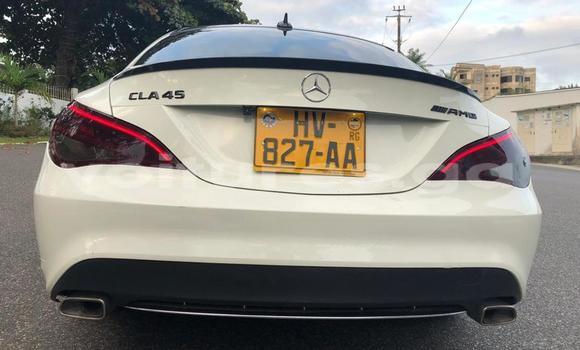 Acheter Occasion Voiture Mercedes-Benz CLA-klasse AMG Blanc à Libreville, Estuaire Acheter Occasion Voiture Mercedes-Benz CLA-klasse AMG Blanc à Libreville, Estuaire