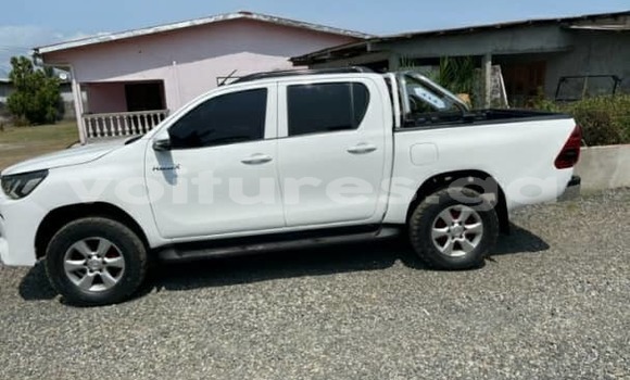 Acheter Occasion Voiture Toyota Hilux Blanc à Libreville, Estuaire Acheter Occasion Voiture Toyota Hilux Blanc à Libreville, Estuaire