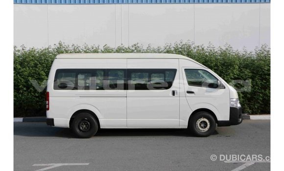Acheter Import Voiture Toyota Hiace Blanc à Import - Dubai, Estuaire Acheter Import Voiture Toyota Hiace Blanc à Import - Dubai, Estuaire