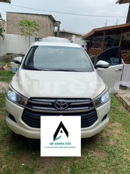 Big with watermark toyota innova estuaire libreville 7996