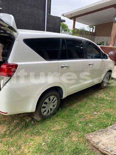 Big with watermark toyota innova estuaire libreville 7996