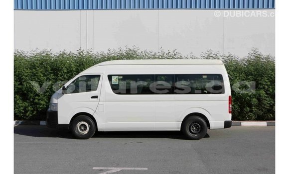 Acheter Import Voiture Toyota Hiace Blanc à Import - Dubai, Estuaire Acheter Import Voiture Toyota Hiace Blanc à Import - Dubai, Estuaire