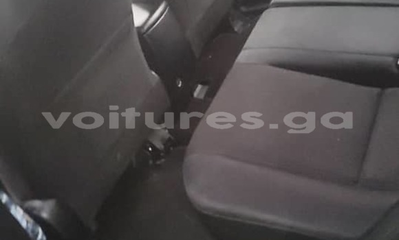 Sayi Na hannu Toyota RAV4 Brown Mota in Libreville a estuary Sayi Na hannu Toyota RAV4 Brown Mota in Libreville a estuary