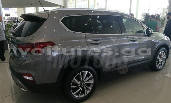 Acheter Neuf Voiture Hyundai Santa Fe Gris à Libreville, Estuaire Acheter Neuf Voiture Hyundai Santa Fe Gris à Libreville, Estuaire