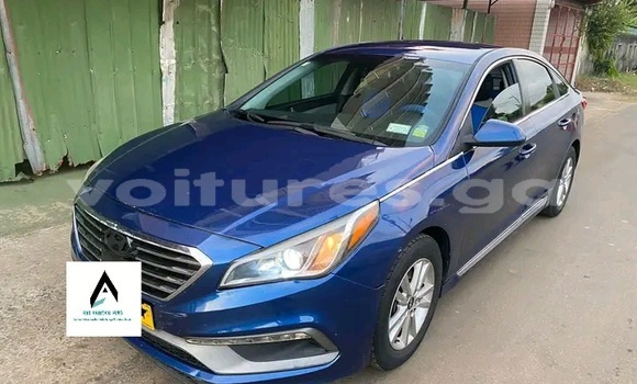 Sayi Na hannu Hyundai Sonata Blue Mota in Libreville a estuary Sayi Na hannu Hyundai Sonata Blue Mota in Libreville a estuary