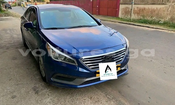 Sayi Na hannu Hyundai Sonata Blue Mota in Libreville a estuary Sayi Na hannu Hyundai Sonata Blue Mota in Libreville a estuary