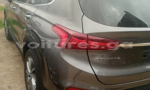 Sayi Sabo Hyundai Santa Fe Azurfa Mota in Libreville a estuary Sayi Sabo Hyundai Santa Fe Azurfa Mota in Libreville a estuary