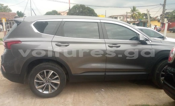 Sayi Sabo Hyundai Santa Fe Azurfa Mota in Libreville a estuary Sayi Sabo Hyundai Santa Fe Azurfa Mota in Libreville a estuary