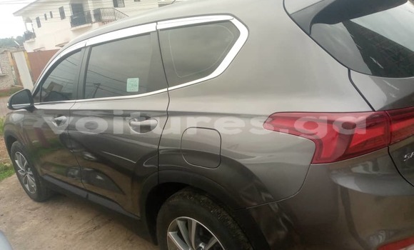 Sayi Sabo Hyundai Santa Fe Azurfa Mota in Libreville a estuary Sayi Sabo Hyundai Santa Fe Azurfa Mota in Libreville a estuary