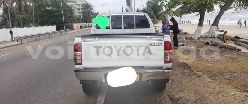 Big with watermark toyota hilux estuaire libreville 8017