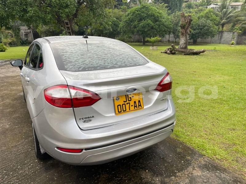 Big with watermark chevrolet malibu estuaire libreville 8019