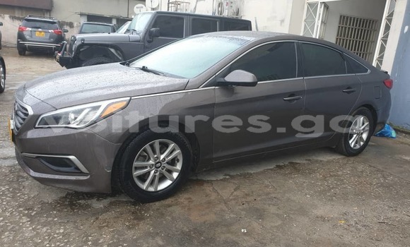 Sayi Na hannu Hyundai Sonata Black Mota in Libreville a estuary Sayi Na hannu Hyundai Sonata Black Mota in Libreville a estuary