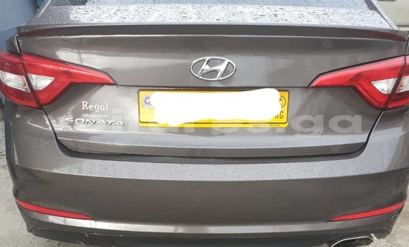 Sayi Na hannu Hyundai Sonata Black Mota in Libreville a estuary Sayi Na hannu Hyundai Sonata Black Mota in Libreville a estuary