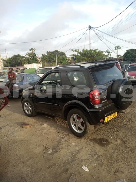 Big with watermark toyota rav4 estuaire libreville 8024