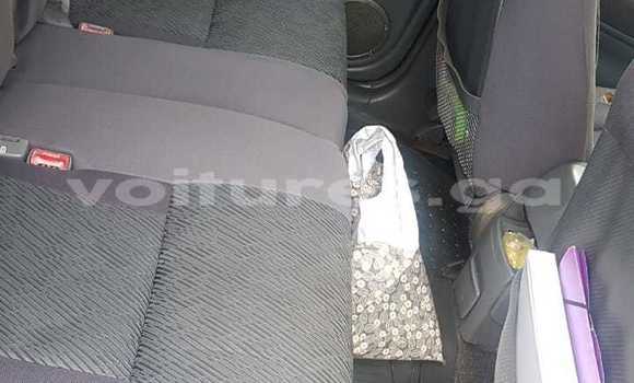 Sayi Na hannu Toyota RAV4 Blue Mota in Libreville a estuary Sayi Na hannu Toyota RAV4 Blue Mota in Libreville a estuary