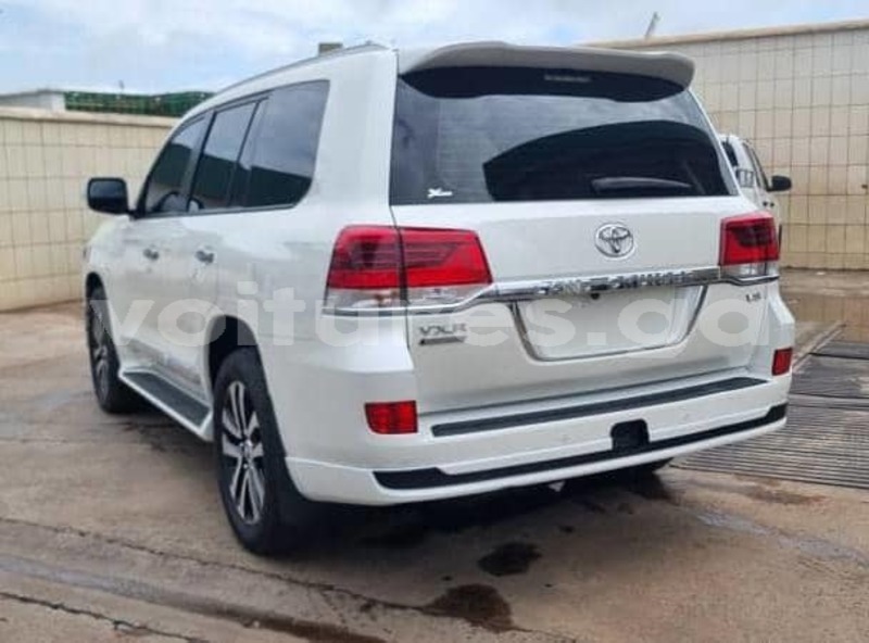 Big with watermark toyota land cruiser estuaire libreville 8030