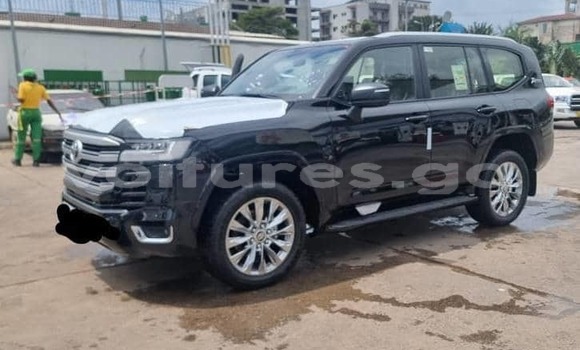 Sayi Imported Toyota Land Cruiser Black Mota in Libreville a estuary Sayi Imported Toyota Land Cruiser Black Mota in Libreville a estuary