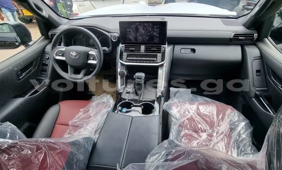Sayi Imported Toyota Land Cruiser Black Mota in Libreville a estuary Sayi Imported Toyota Land Cruiser Black Mota in Libreville a estuary