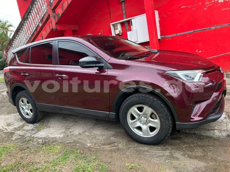 Big with watermark toyota rav4 estuaire libreville 8036