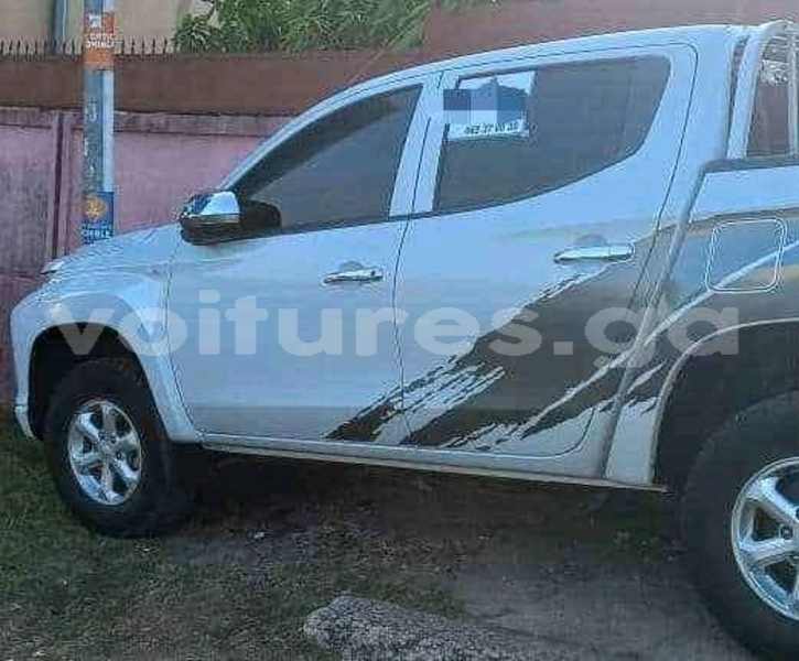 Big with watermark mitsubishi l200 estuaire libreville 8037