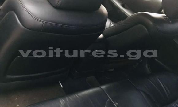 Sayi Na hannu Lexus ES 300 Azurfa Mota in Libreville a estuary Sayi Na hannu Lexus ES 300 Azurfa Mota in Libreville a estuary