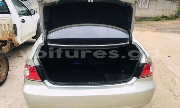 Sayi Na hannu Lexus ES 300 Azurfa Mota in Libreville a estuary Sayi Na hannu Lexus ES 300 Azurfa Mota in Libreville a estuary