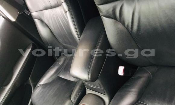 Sayi Na hannu Lexus ES 300 Azurfa Mota in Libreville a estuary Sayi Na hannu Lexus ES 300 Azurfa Mota in Libreville a estuary