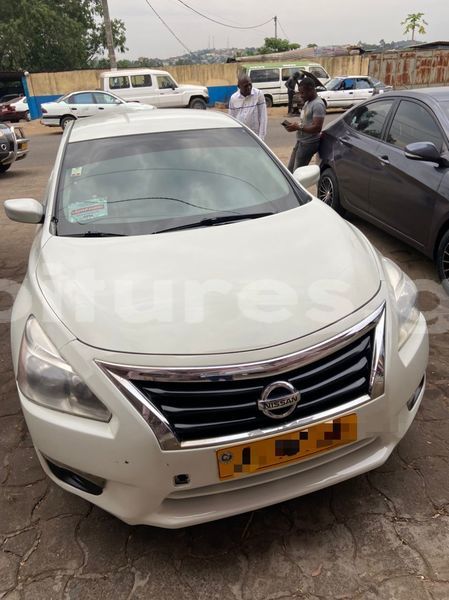 Big with watermark nissan altima estuaire libreville 8049