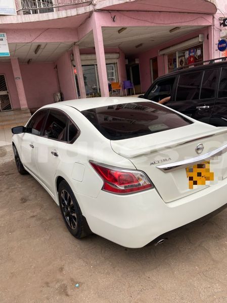 Big with watermark nissan altima estuaire libreville 8049