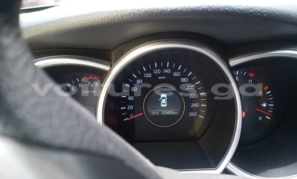 Sayi Na hannu Kia K5 White Mota in Libreville a estuary Sayi Na hannu Kia K5 White Mota in Libreville a estuary