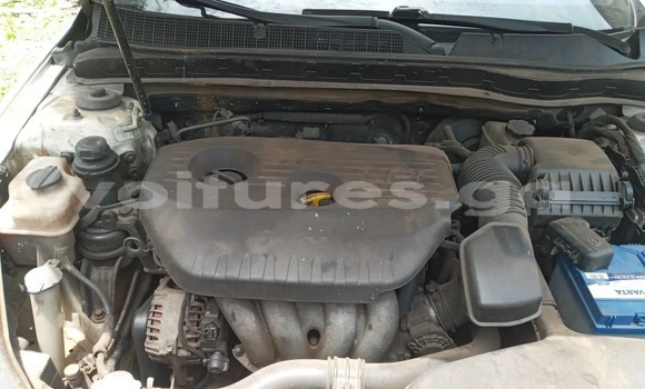 Sayi Na hannu Kia K5 White Mota in Libreville a estuary Sayi Na hannu Kia K5 White Mota in Libreville a estuary