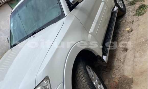 Sayi Na hannu Mitsubishi Pajero White Mota in Libreville a estuary Sayi Na hannu Mitsubishi Pajero White Mota in Libreville a estuary