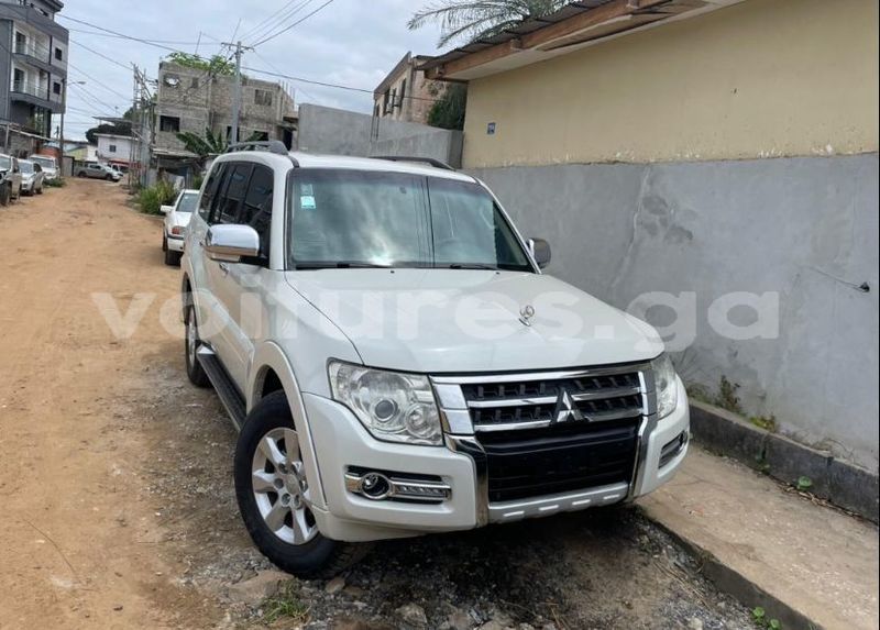 Big with watermark mitsubishi pajero estuaire libreville 8052