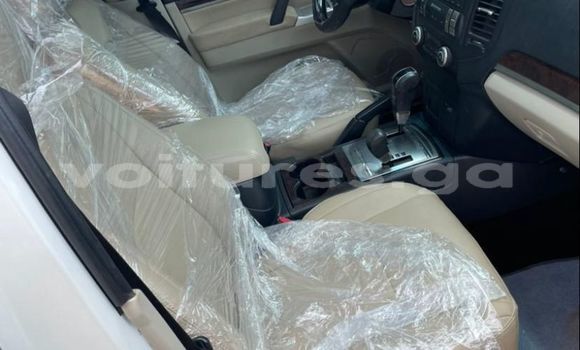 Sayi Na hannu Mitsubishi Pajero White Mota in Libreville a estuary Sayi Na hannu Mitsubishi Pajero White Mota in Libreville a estuary