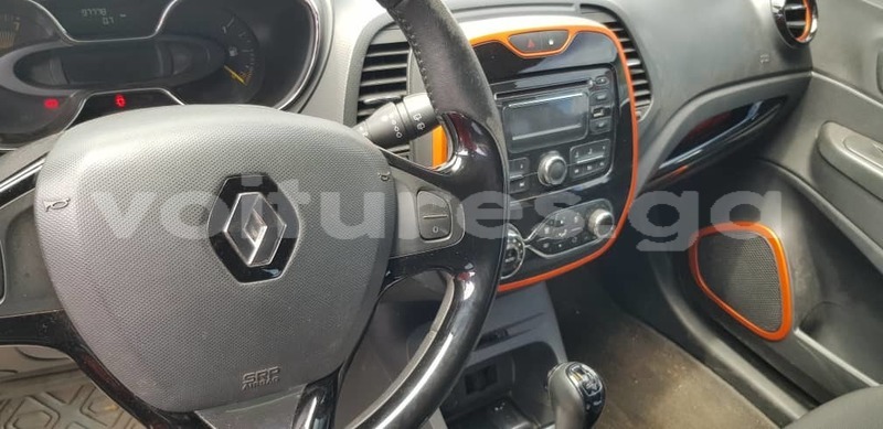 Big with watermark renault captur estuaire libreville 8053