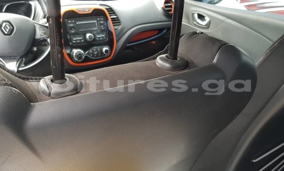 Sayi Na hannu Renault Captur Black Mota in Libreville a estuary Sayi Na hannu Renault Captur Black Mota in Libreville a estuary