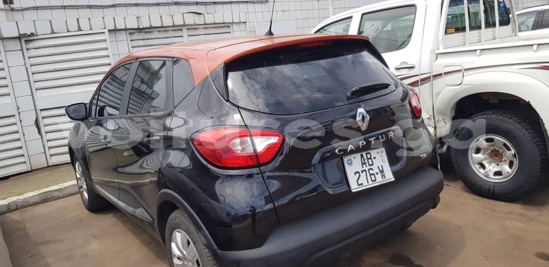 Big with watermark renault captur estuaire libreville 8053