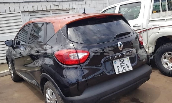 Sayi Na hannu Renault Captur Black Mota in Libreville a estuary Sayi Na hannu Renault Captur Black Mota in Libreville a estuary