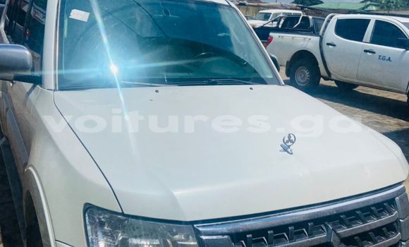 Buy Used Mitsubishi Pajero White Car in Libreville in Estuary Buy Used Mitsubishi Pajero White Car in Libreville in Estuary