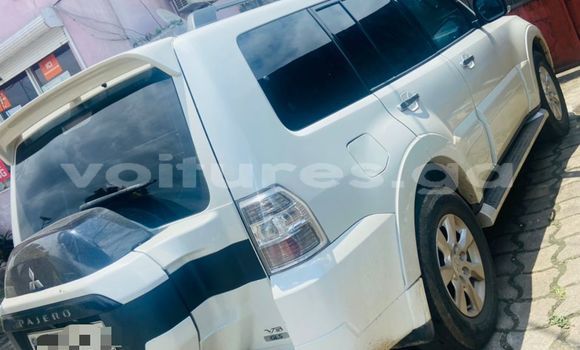 Buy Used Mitsubishi Pajero White Car in Libreville in Estuary Buy Used Mitsubishi Pajero White Car in Libreville in Estuary