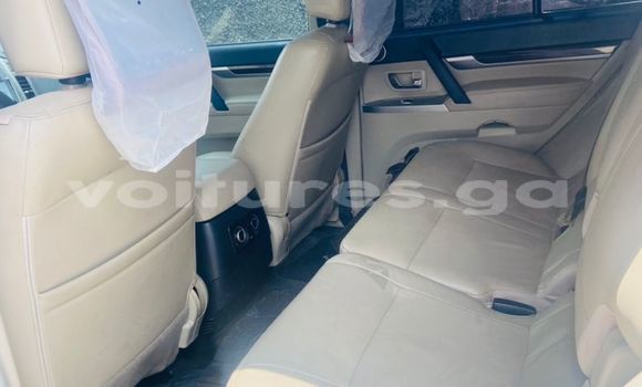 Buy Used Mitsubishi Pajero White Car in Libreville in Estuary Buy Used Mitsubishi Pajero White Car in Libreville in Estuary