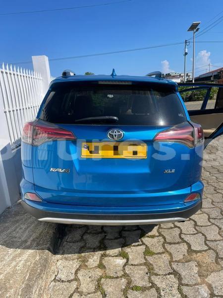 Big with watermark toyota rav4 estuaire libreville 8058