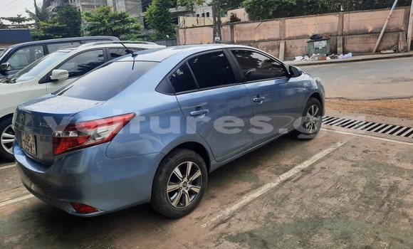 Sayi Na hannu Toyota Yaris Blue Mota in Libreville a estuary Sayi Na hannu Toyota Yaris Blue Mota in Libreville a estuary