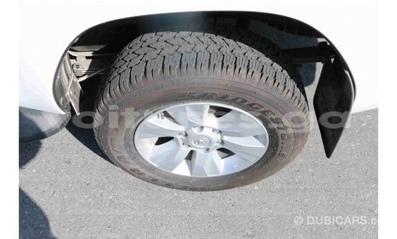 Acheter Import Voiture Toyota Hilux Noir à Import - Dubai, Estuaire Acheter Import Voiture Toyota Hilux Noir à Import - Dubai, Estuaire