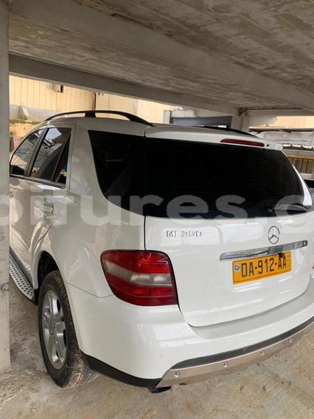 Big with watermark mercedes viano estuaire libreville 8066