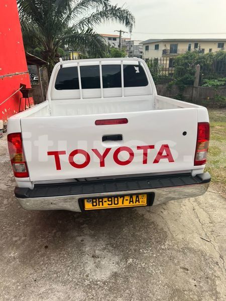 Big with watermark toyota hilux estuaire libreville 8068