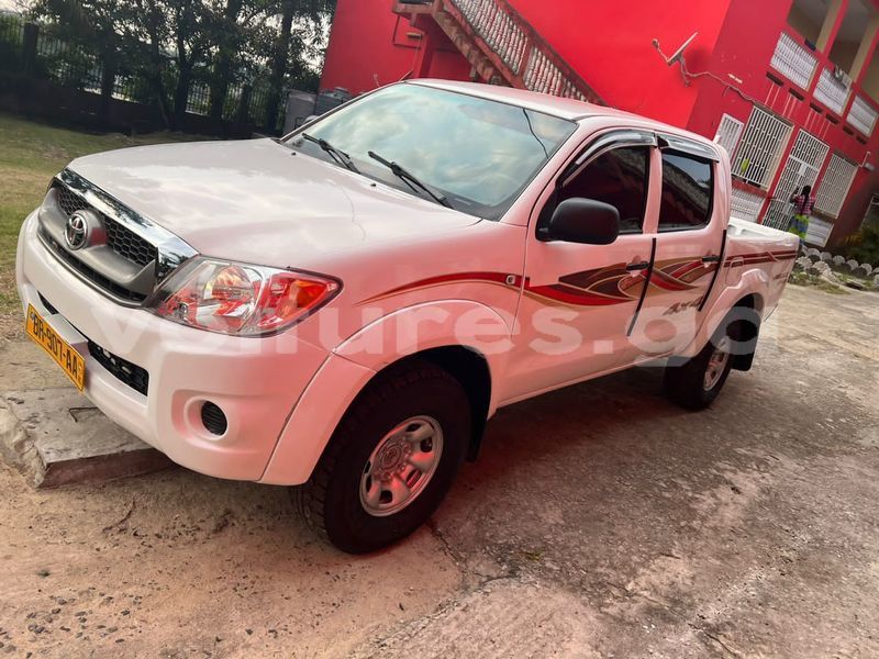 Big with watermark toyota hilux estuaire libreville 8068