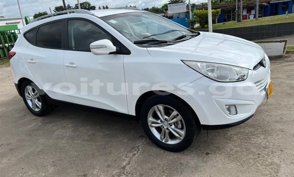 Sayi Na hannu Hyundai ix35 White Mota in Libreville a estuary Sayi Na hannu Hyundai ix35 White Mota in Libreville a estuary