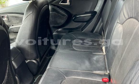 Sayi Na hannu Hyundai ix35 White Mota in Libreville a estuary Sayi Na hannu Hyundai ix35 White Mota in Libreville a estuary