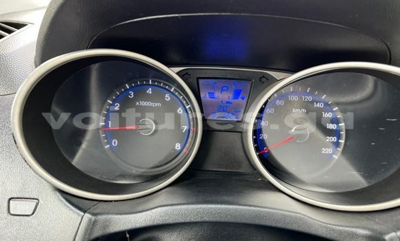 Sayi Na hannu Hyundai ix35 White Mota in Libreville a estuary Sayi Na hannu Hyundai ix35 White Mota in Libreville a estuary